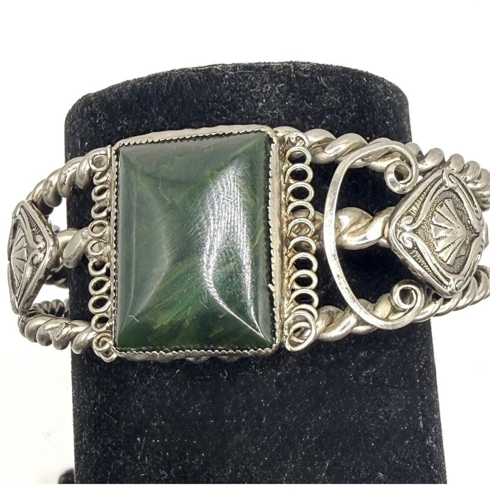 Vintage Marbleized Green Bakelite Filigree Cuff Artisan Bracelet Silver Tone